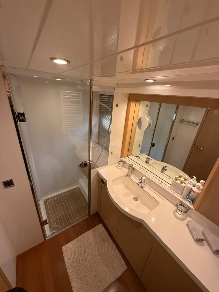En-suite vanity and shower