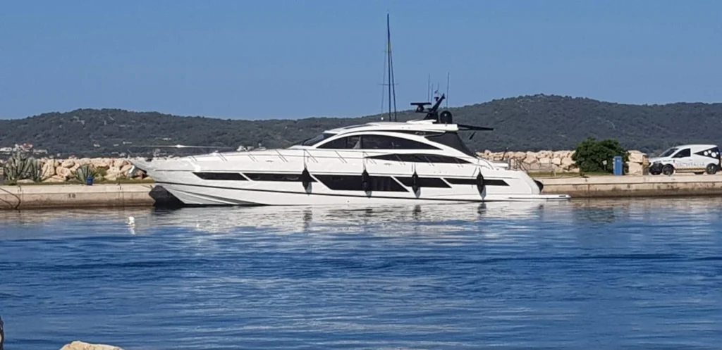 Princess V70 profile, moored in harbour