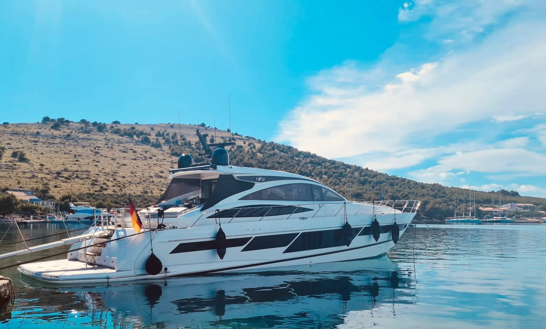 Princess V70 at anchor in the Šibenik archipelago