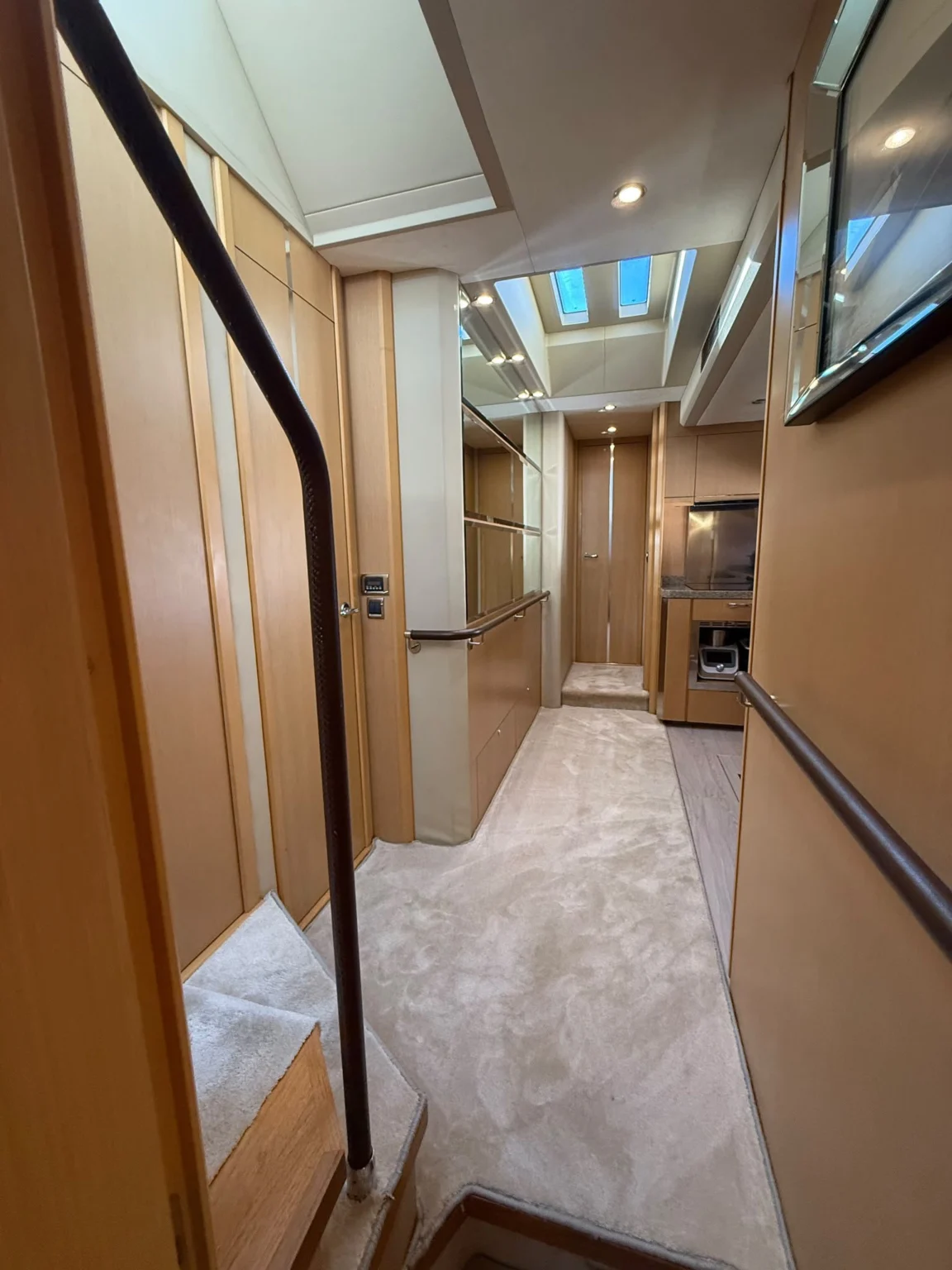 Lower lobby leading to the cabins