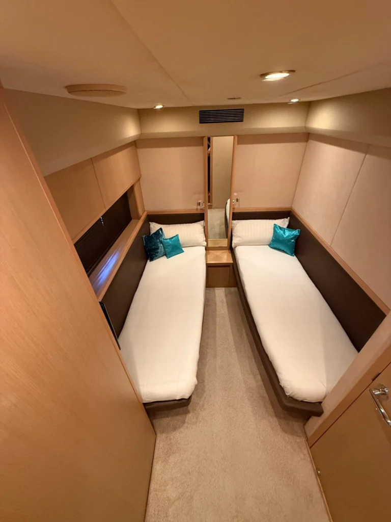 Twin guest cabin